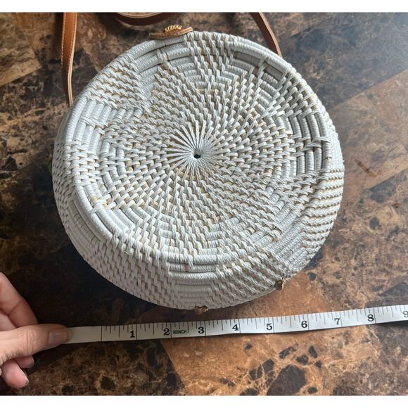 Round Wicker Star Bag with Floral Interior - Picture 9 of 11